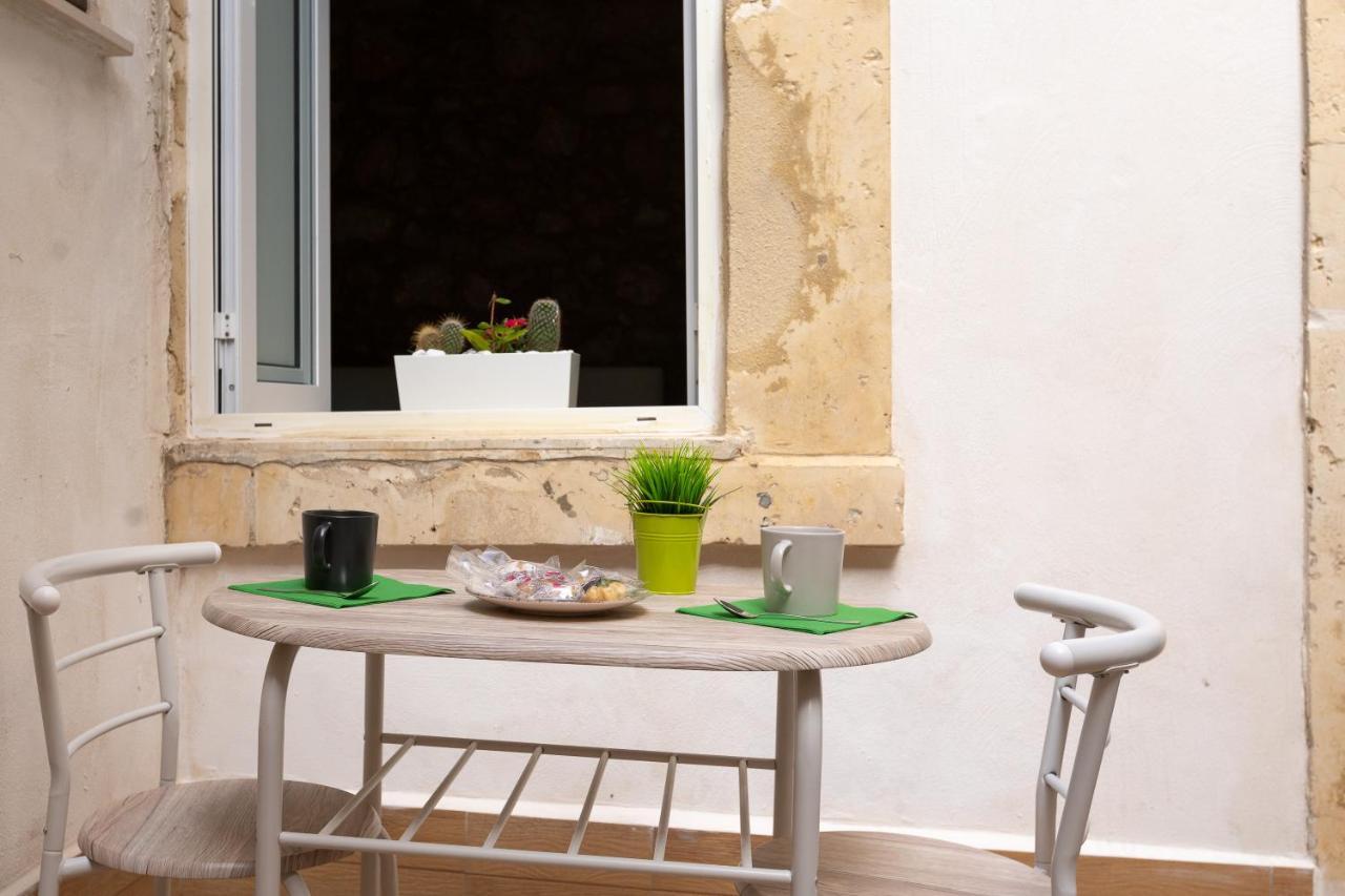 Ma-Ri House Apartment Syracuse Ngoại thất bức ảnh
